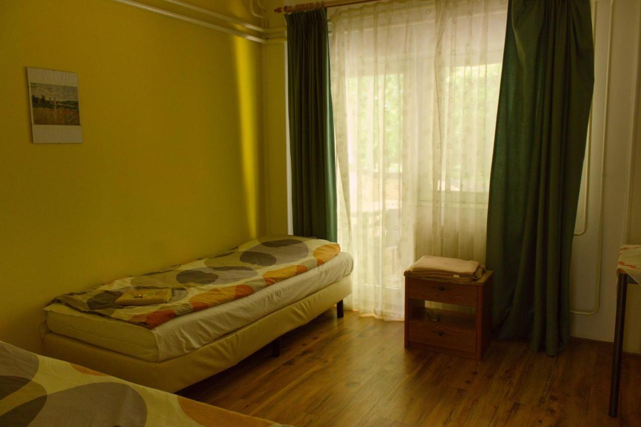 Отель Dorcas Center&Camping Дебрецен Экстерьер фото